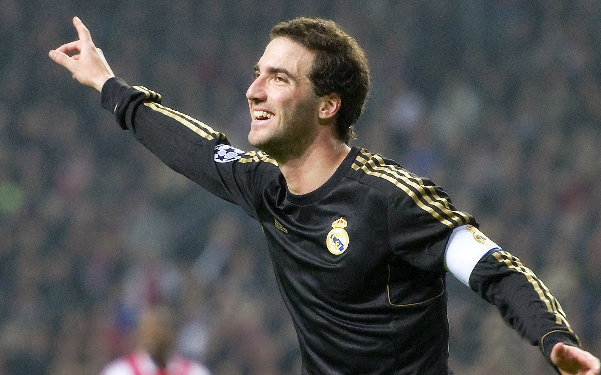 爱游戏官网-西甲绝妙破门：精彩瞬间令人热血沸腾！，西甲门将破门