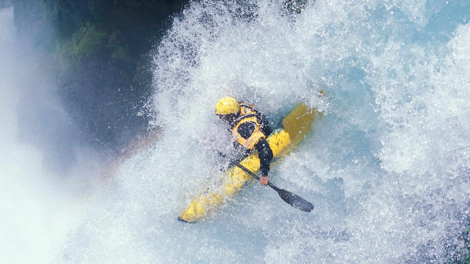 爱游戏中国官方网站平台-麦金托什女子800米自由泳赛场再创佳绩，加拿大游泳运动员麦金托什
